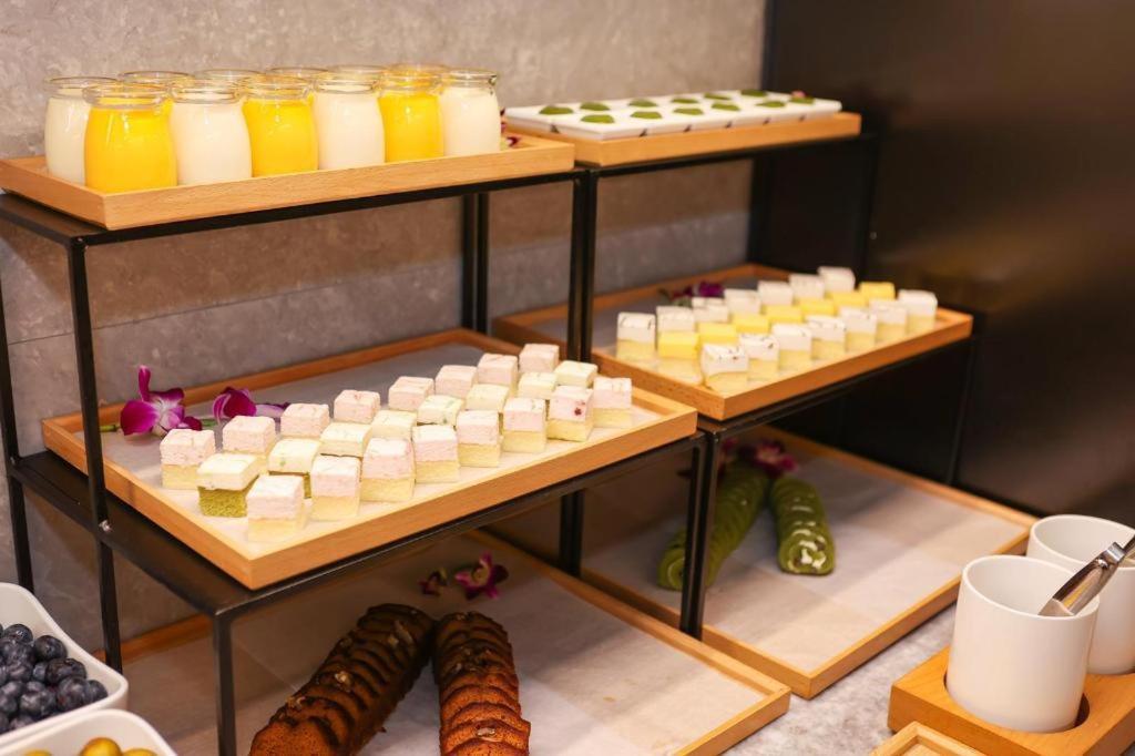 Ji Hotel Shanghai Xujiahui Bagian luar foto