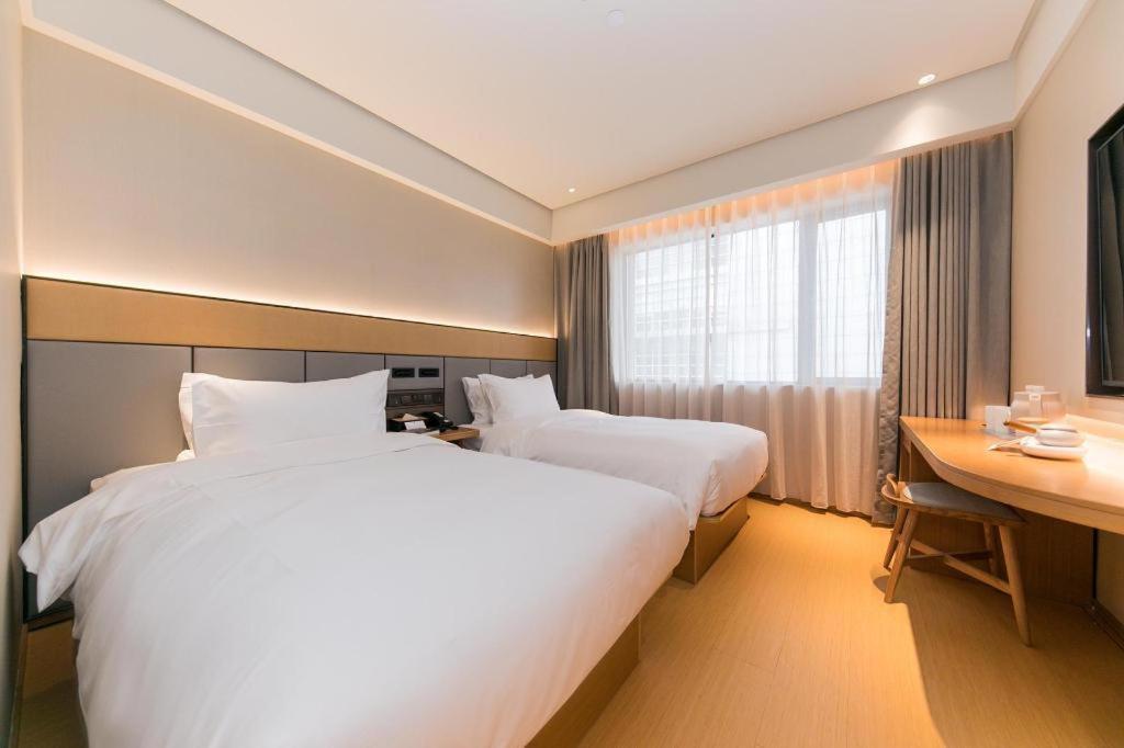Ji Hotel Shanghai Xujiahui Bagian luar foto