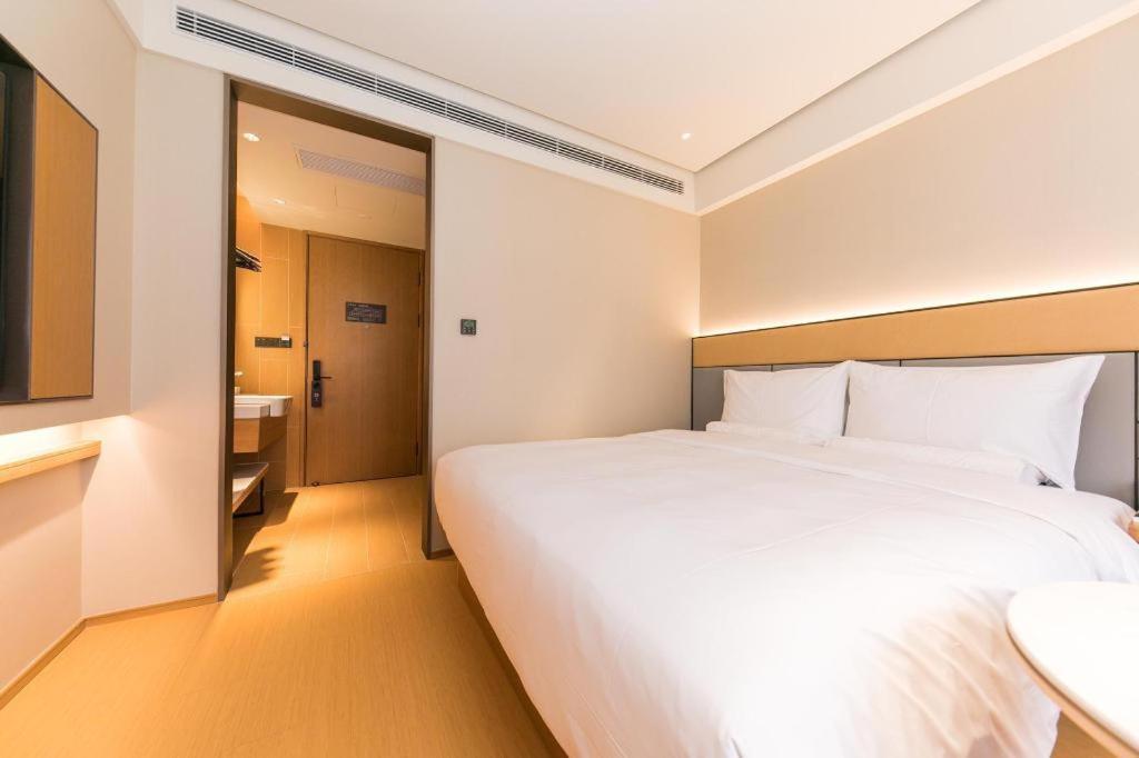 Ji Hotel Shanghai Xujiahui Bagian luar foto