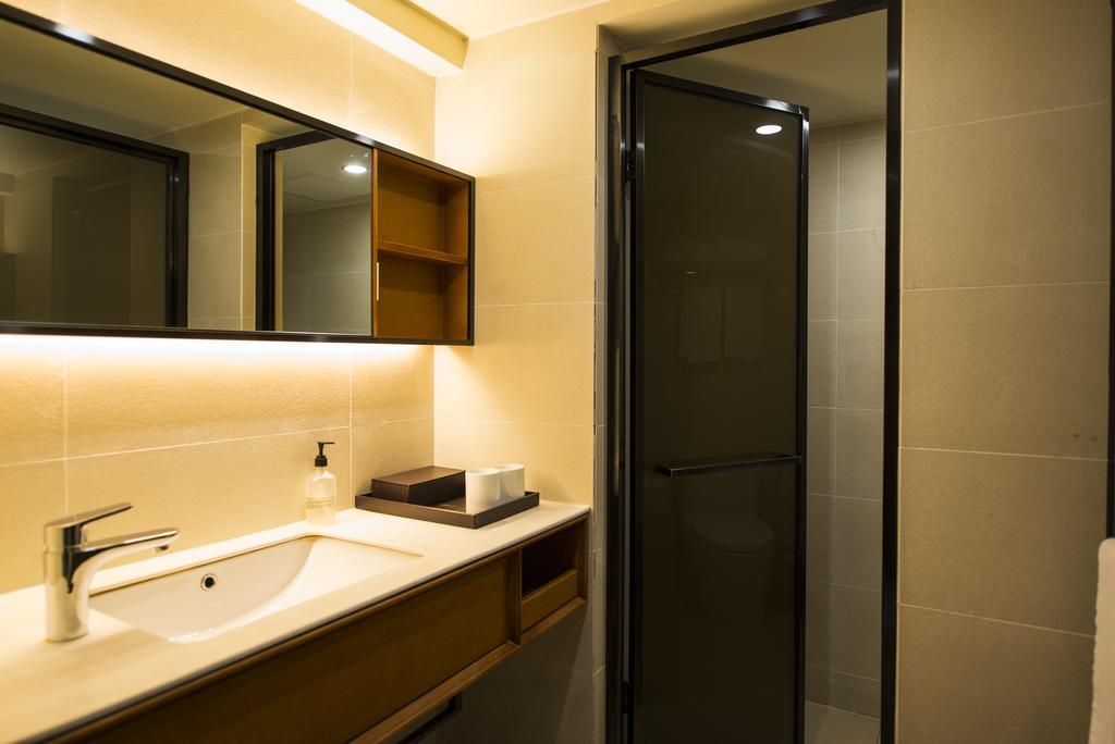 Ji Hotel Shanghai Xujiahui Bagian luar foto