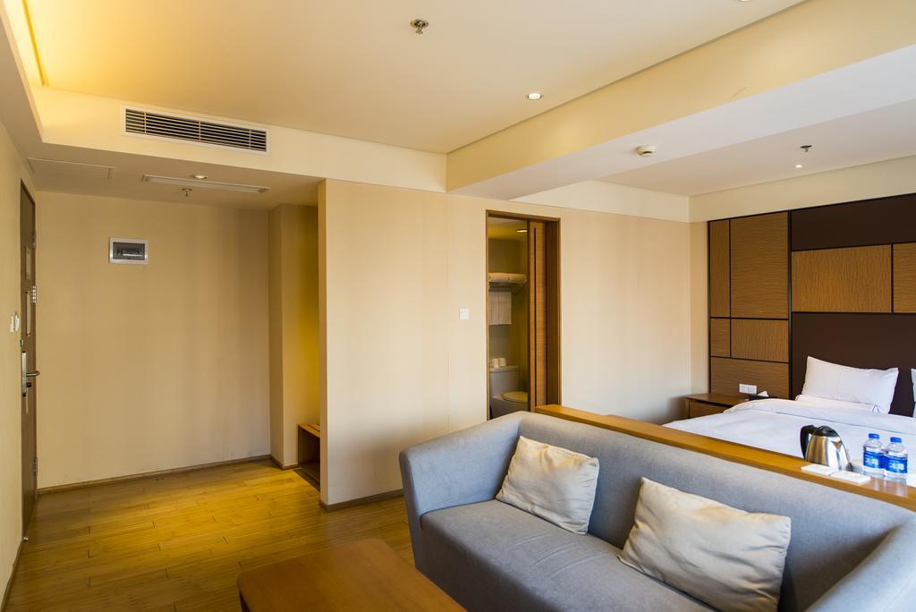 Ji Hotel Shanghai Xujiahui Bagian luar foto