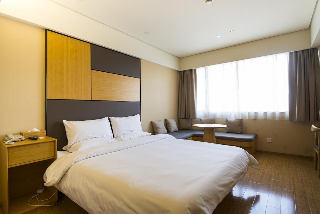 Ji Hotel Shanghai Xujiahui Bagian luar foto