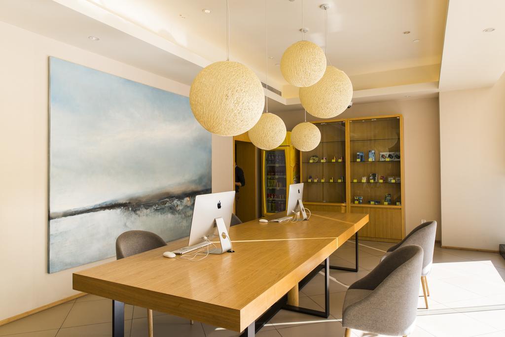 Ji Hotel Shanghai Xujiahui Bagian luar foto