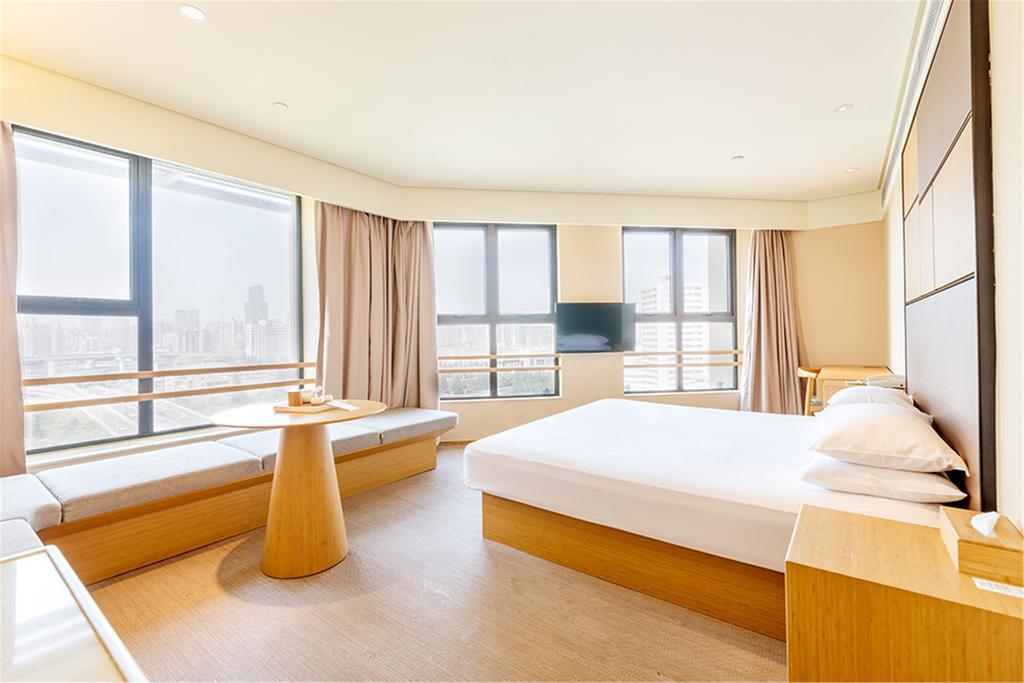 Ji Hotel Shanghai Xujiahui Bagian luar foto